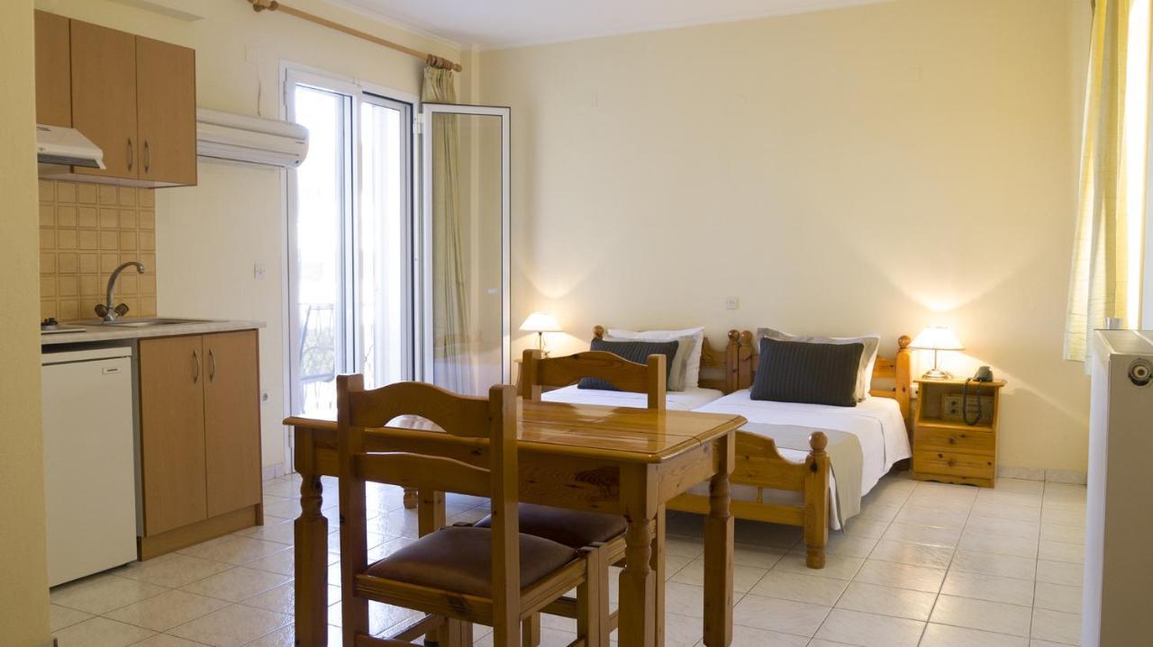 Fani Hotel Lutrá Edipszú Kültér fotó