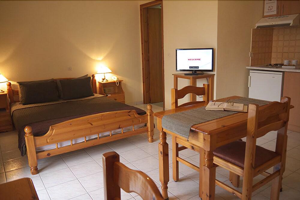 Fani Hotel Lutrá Edipszú Kültér fotó